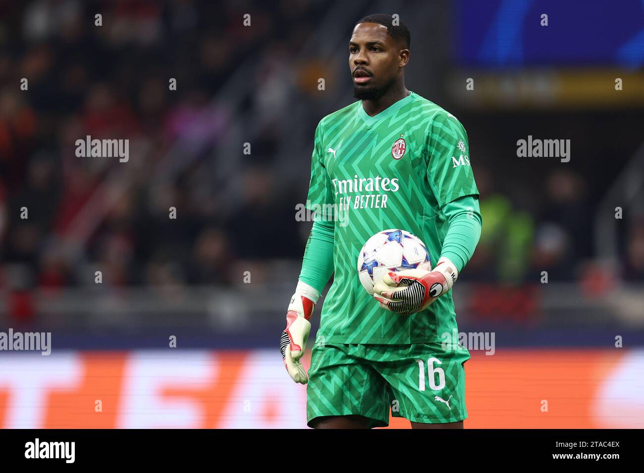Mike Maignan of Ac Milan looks on during the Uefa Champions League ...