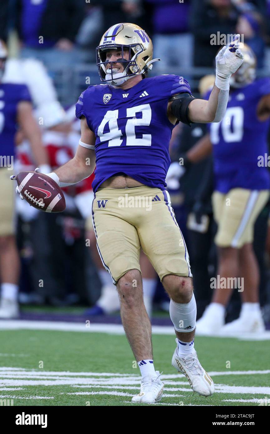 SEATTLE, WA - NOVEMBER 25: Washington #42 (LB) Carson Bruener during ...