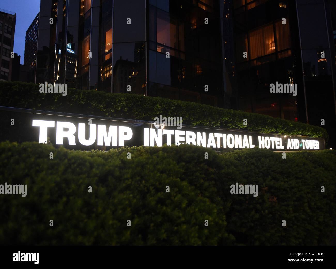 Trump tower hotel new york hi-res stock photography and images - Alamy