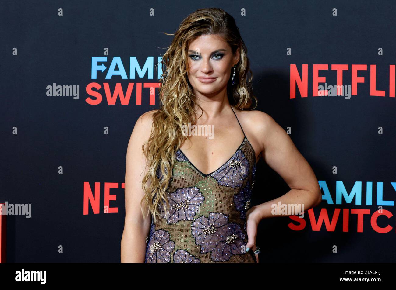 Hannah Stocking bei der Premiere des Netflix Films Family Switch im AMC