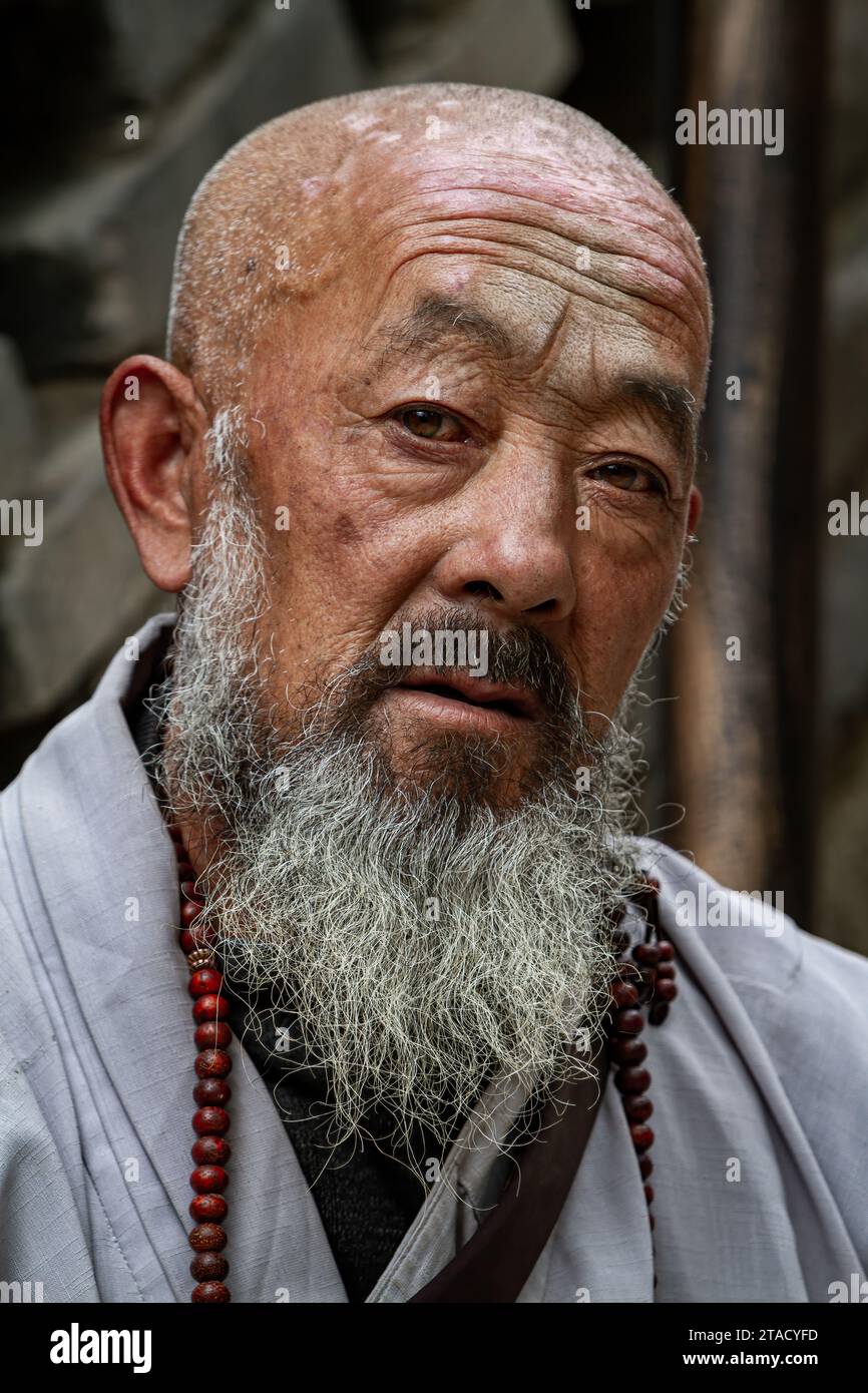 Old Monk in Wutai Shan China, August 14, 2014 Stock Photo - Alamy