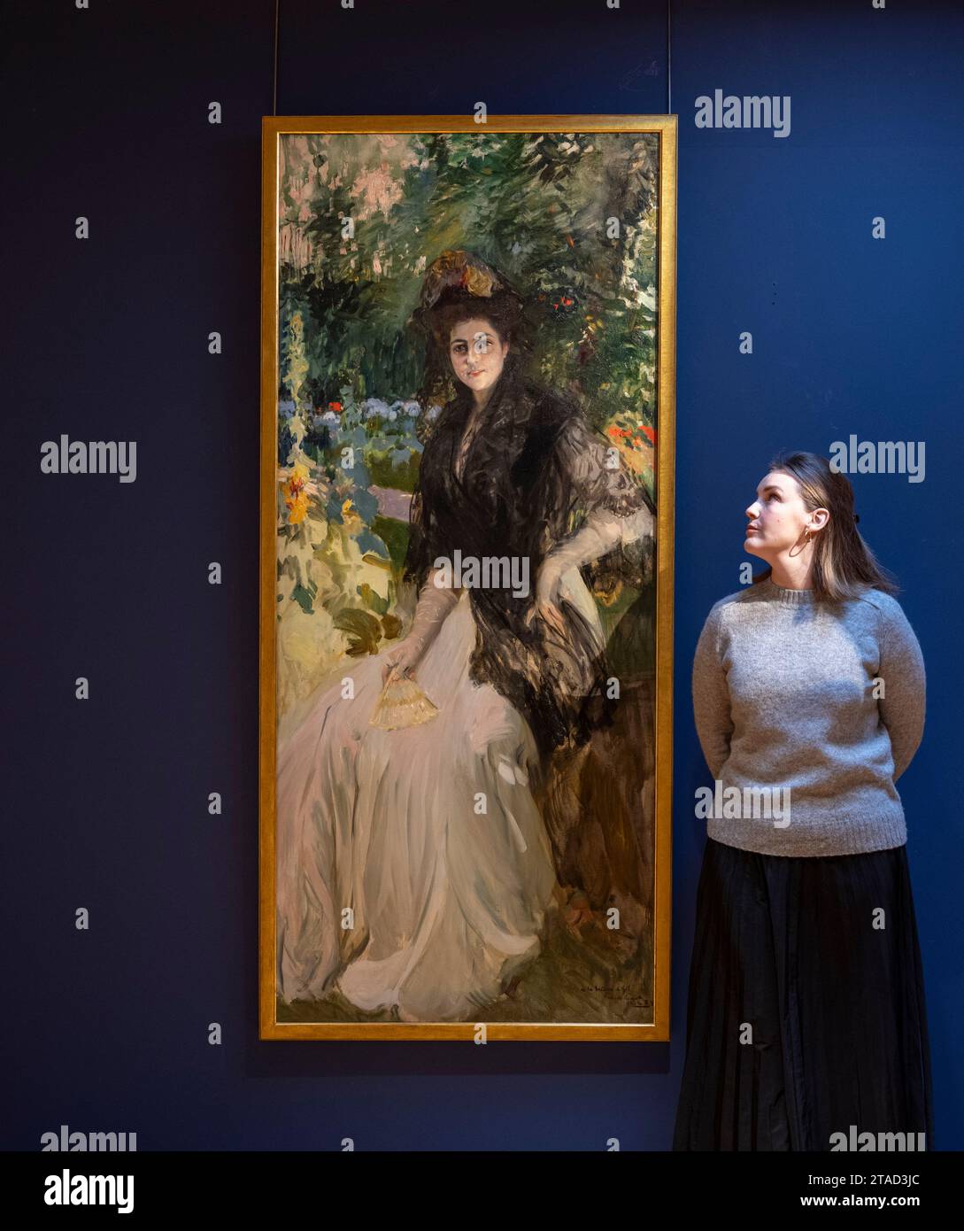 London, UK. 30th Nov, 2023. Celebrating the centenary of Joaquín Sorolla's death (1863-1923),  Colnaghi is staging a special exhibition of some of his masterpieces not seen in public for decades.  It opens in the St James's gallery on 1 December 2023, coinciding with London Art Week. Image: Portrait of Maria Planas de Gil with Black Mantilla Shawl, 1906. Credit: Malcolm Park/Alamy Live News Stock Photo