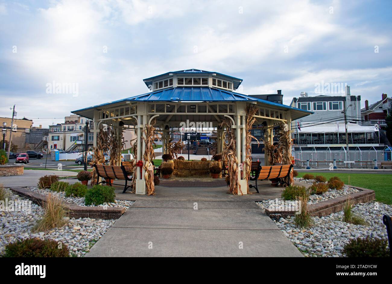 Gazebo at Keyport Waterfront park, New Jersey, decorated for the autumn holidays of Halloween and Thanksgiving -04 Stock Photo