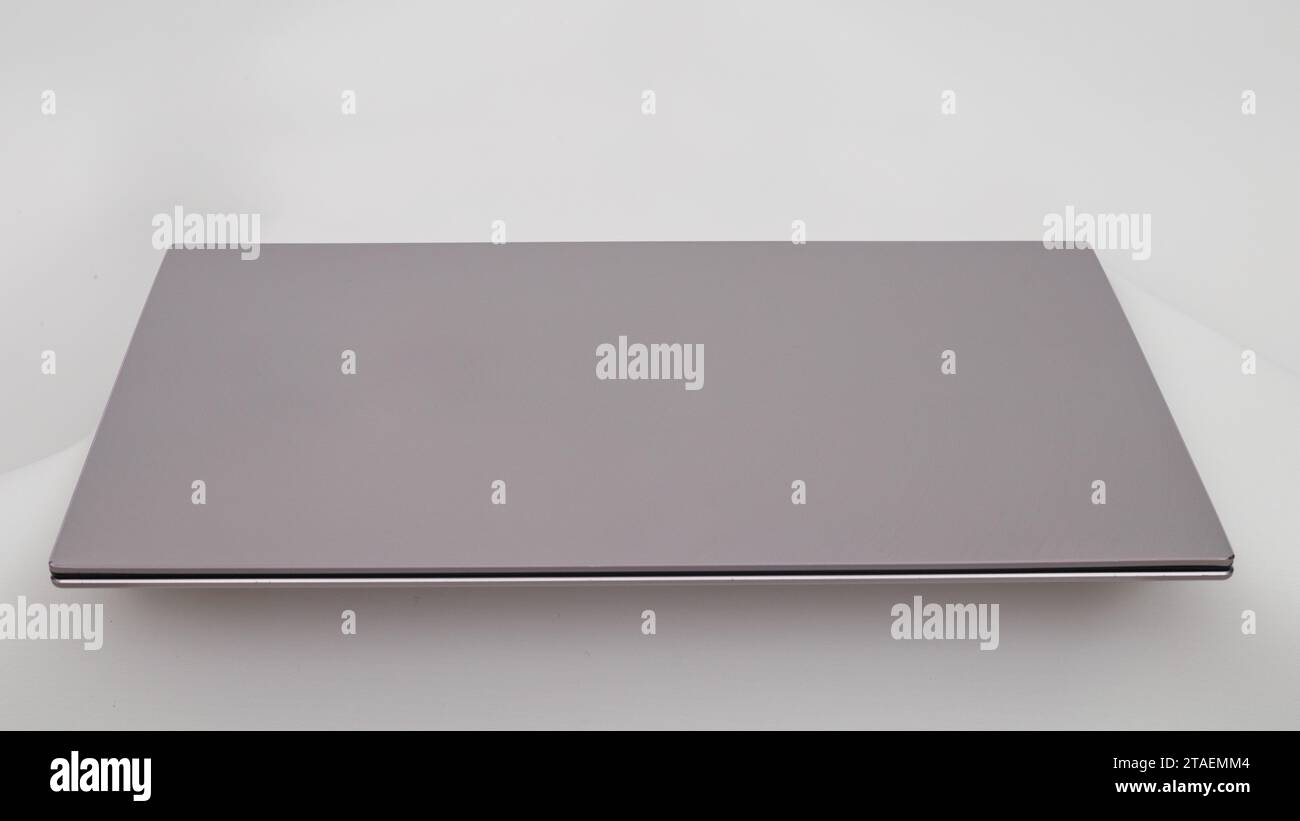 Closed laptop. Closed Modern laptop. Isolated on white background Stock ...