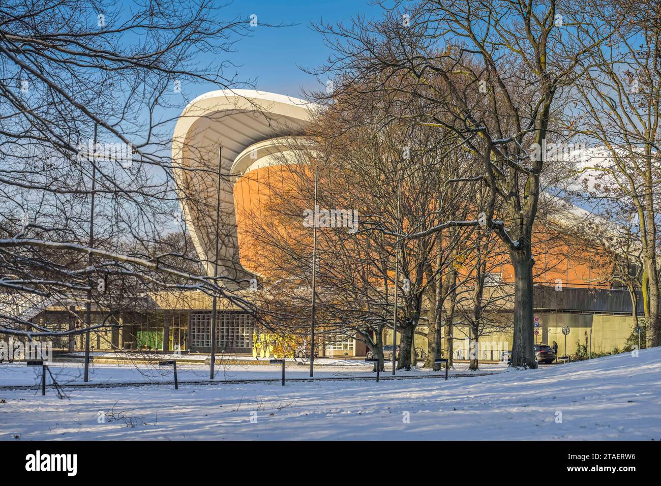 Winter schnee haus der kulturen der welt john foster dulles allee