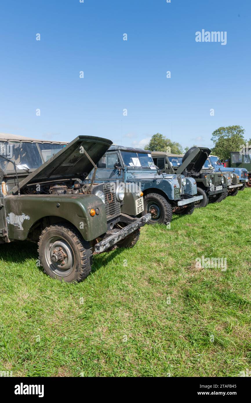 Classic british land rovers hi-res stock photography and images - Alamy
