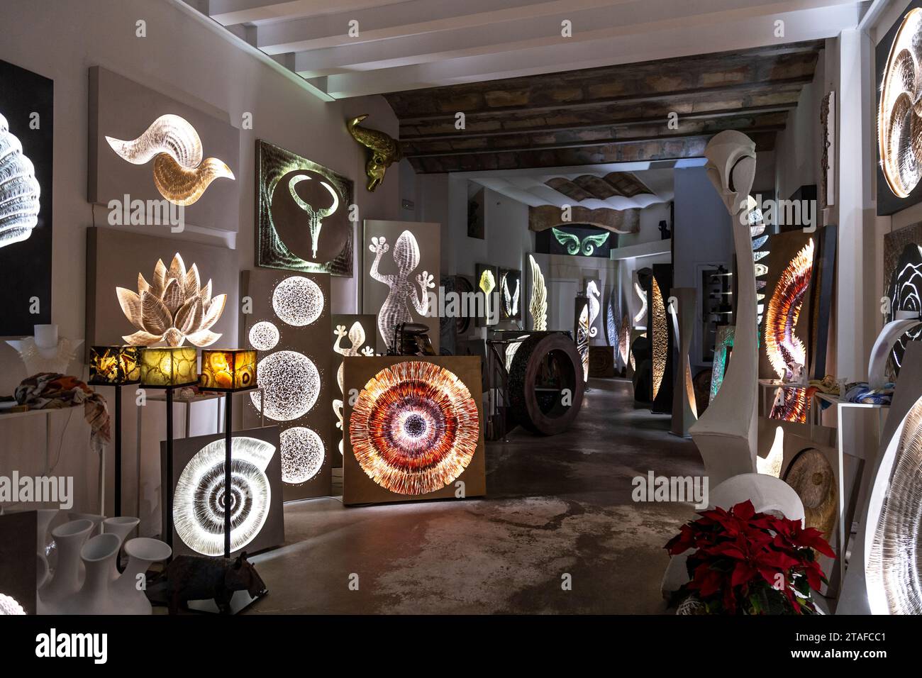 Picture of Kyra Interior lighting installations shop in Palma, Mallorca, Spain ...