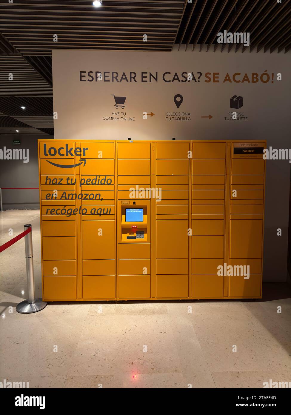 Amazon locker in Aragonia mall, Zaragoza, Spain Stock Photo Alamy