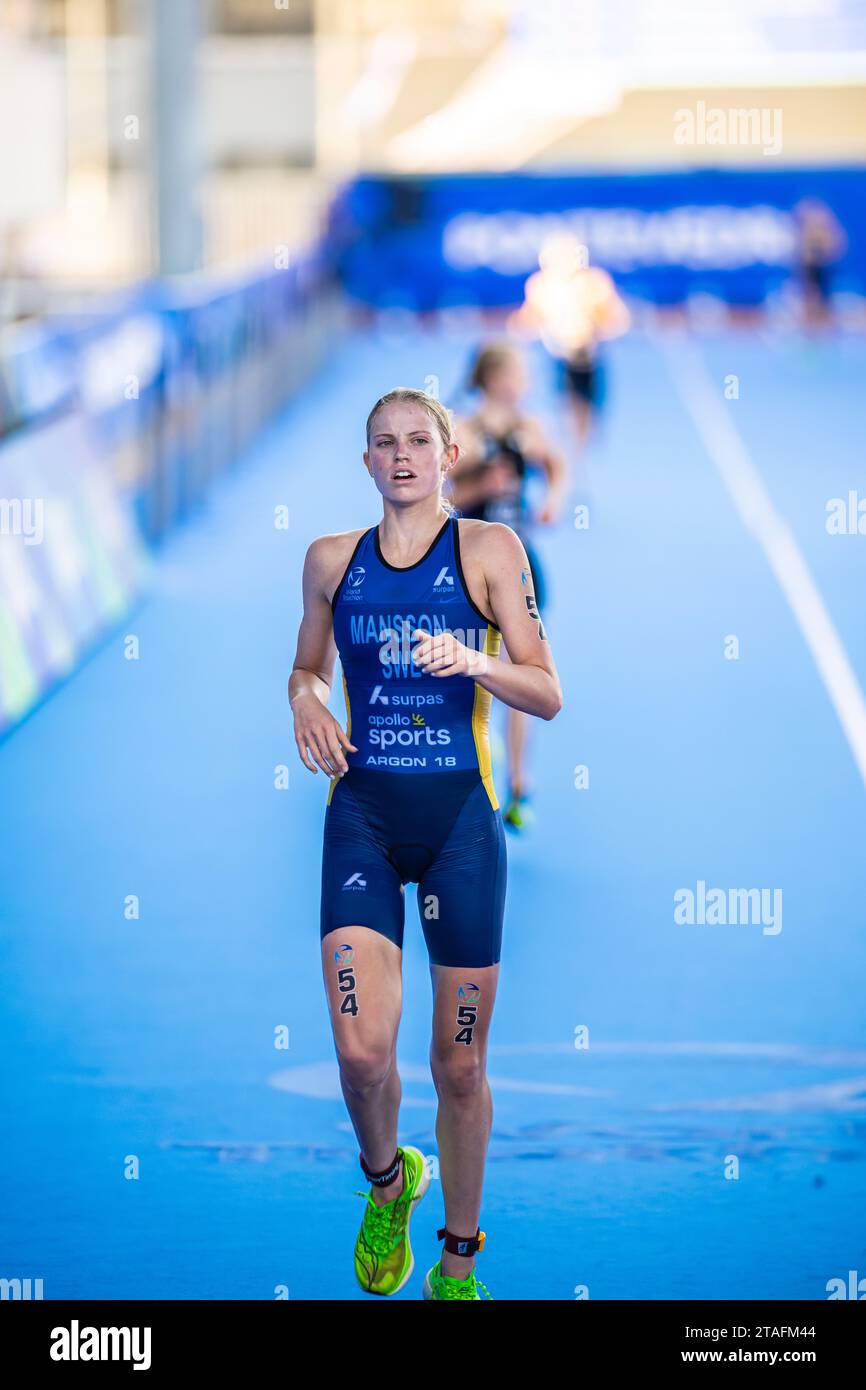 tilda-m-nsson-participating-in-pontevedra-in-the-2023-world-triathlon