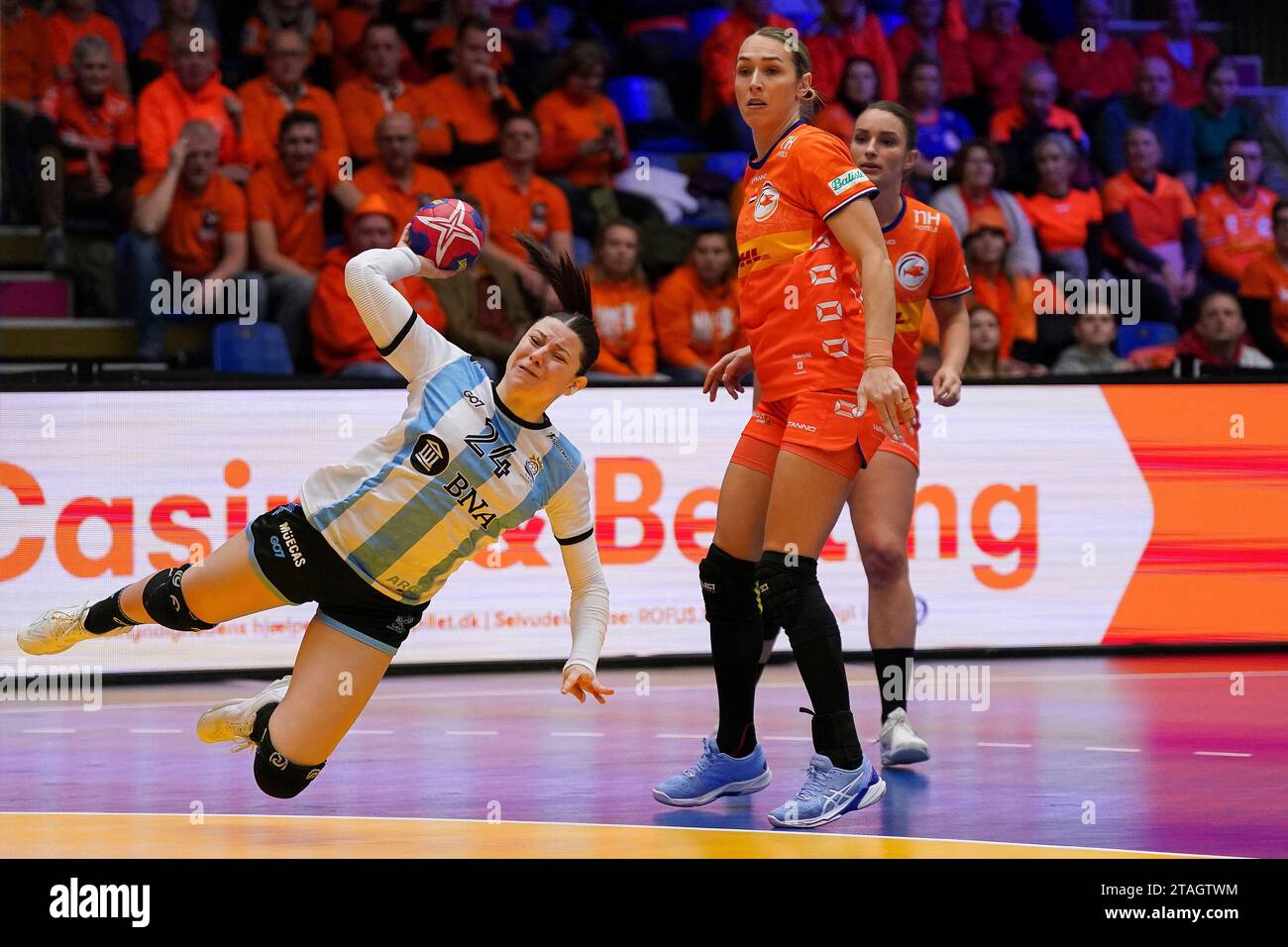 Carolina Bono of Argentina, Lois Abbingh of The Netherlands during the Preliminary Round Group H match between Netherlands and Argentina on November 30, 2023 in Fredrikshavn, Denmark Stock Photo