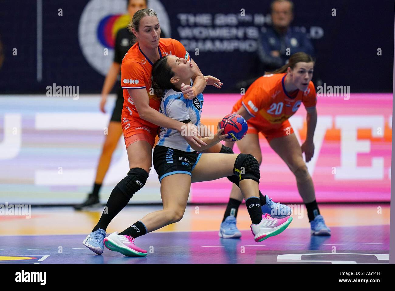 Lois Abbingh of The Netherlands, Martina Romero of Argentina during the Preliminary Round Group H match between Netherlands and Argentina on November 30, 2023 in Fredrikshavn, Denmark Stock Photo