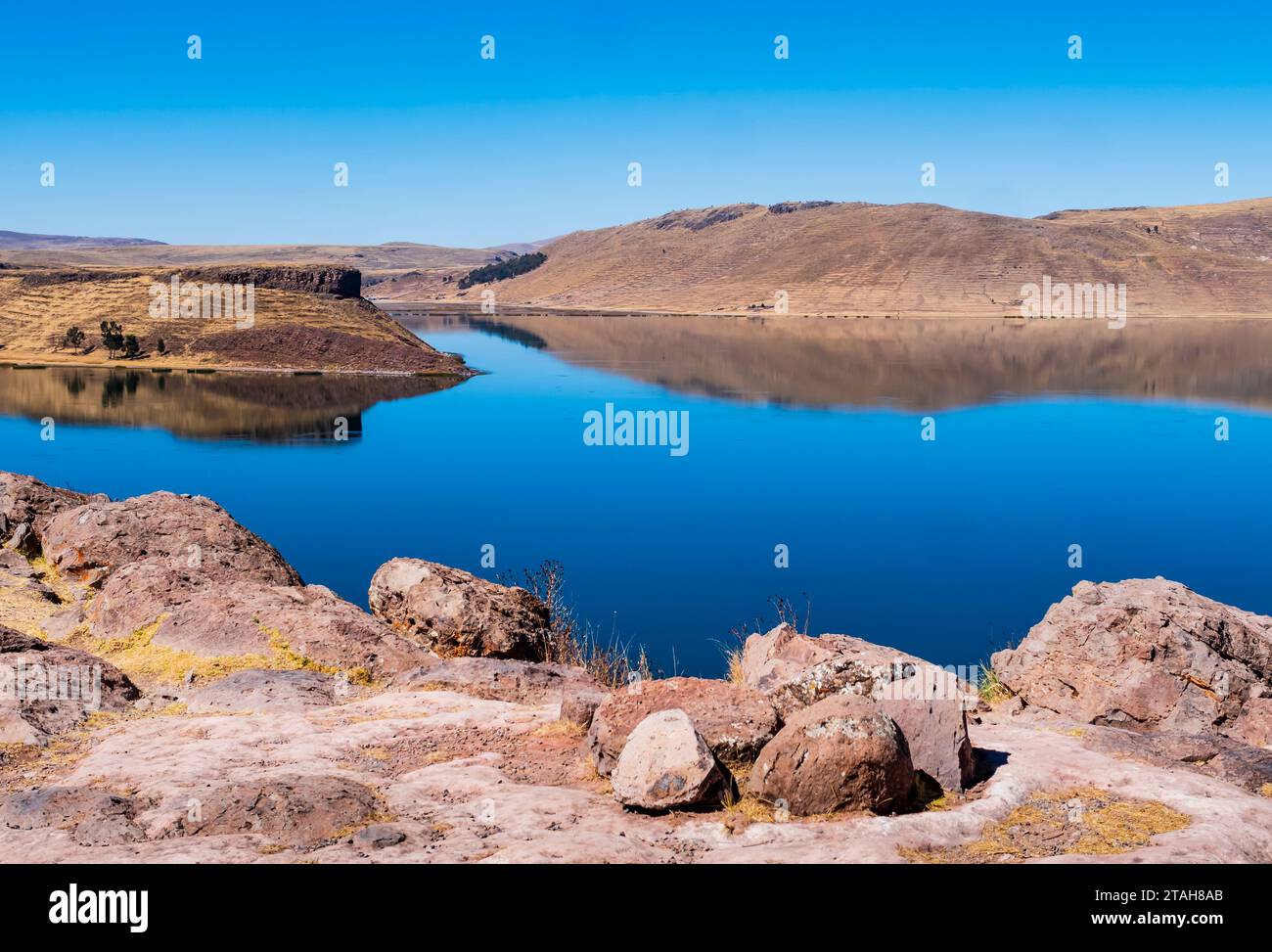Stunning view of lake Umayo, Sillustani archeological site, Puno region, Peru Stock Photo
