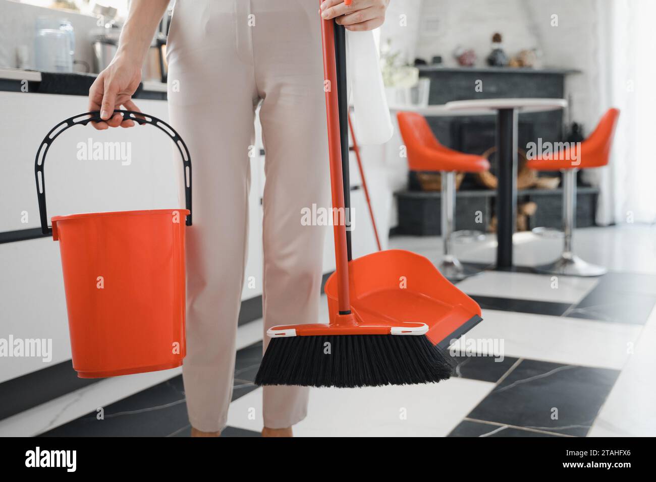 Chinese woman cleaning house hi-res stock photography and images - Alamy
