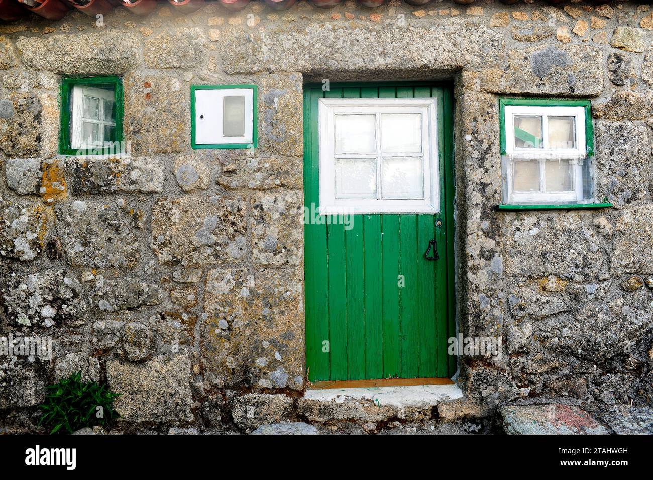 Sortelha, medieval village surrounded by walls. Typical granite house. Sabugal, Guarda, Portugal. Stock Photo
