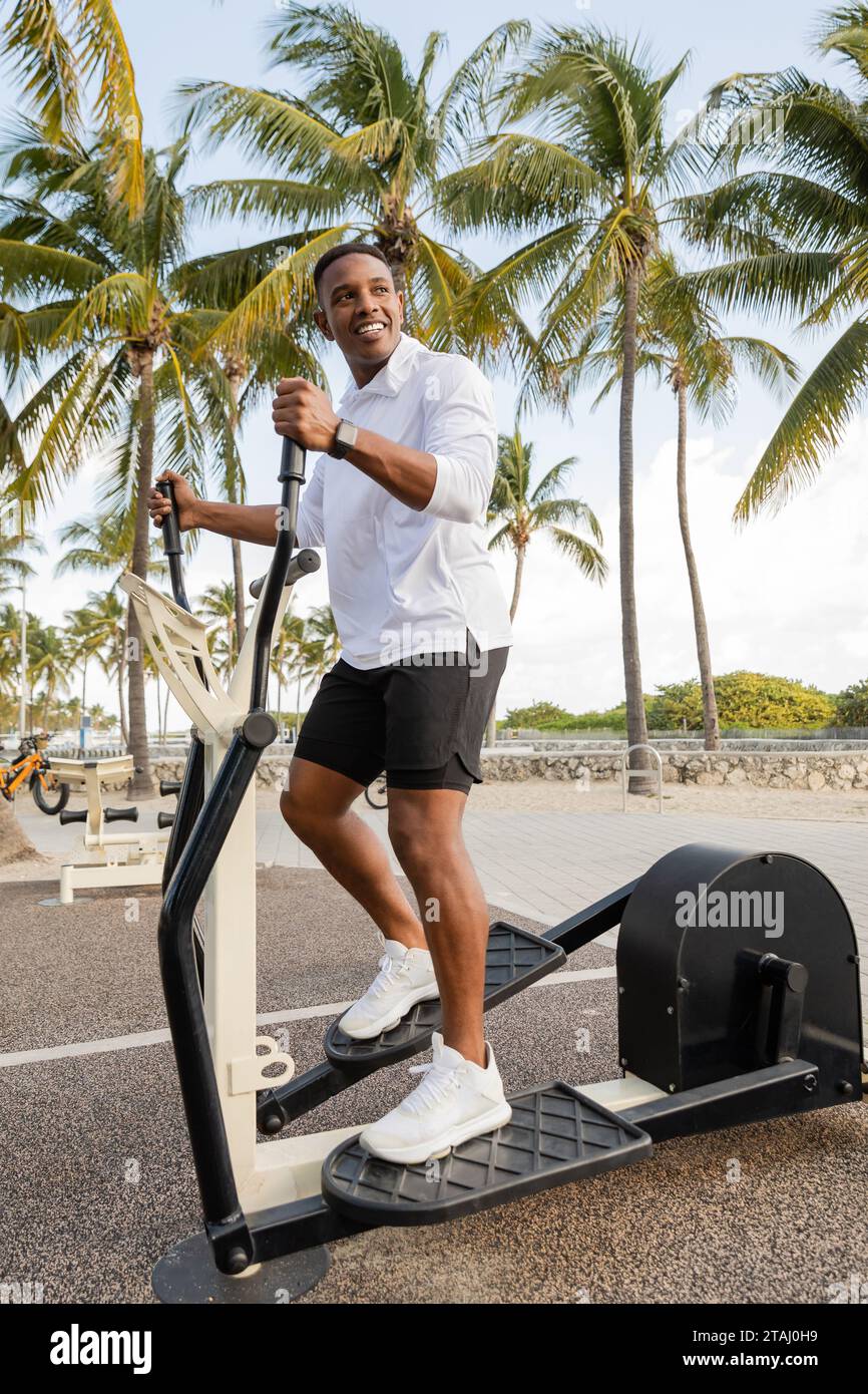 Cross trainer hi-res stock photography and images - Alamy