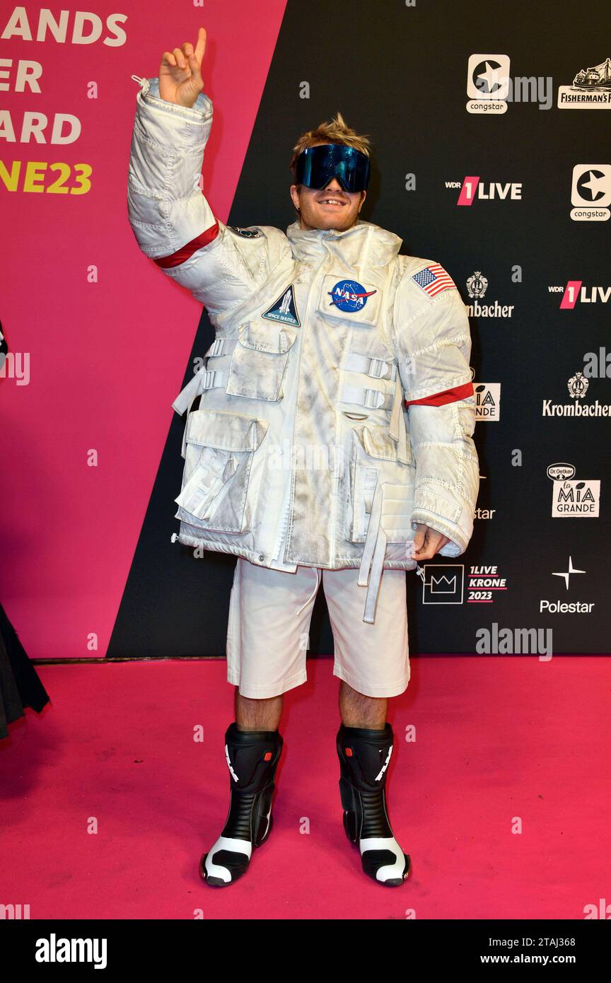 Ski Aggu bei der 24. Verleihung der 1Live Krone 2023 im Lokschuppen. Bielefeld, 30.11.2023