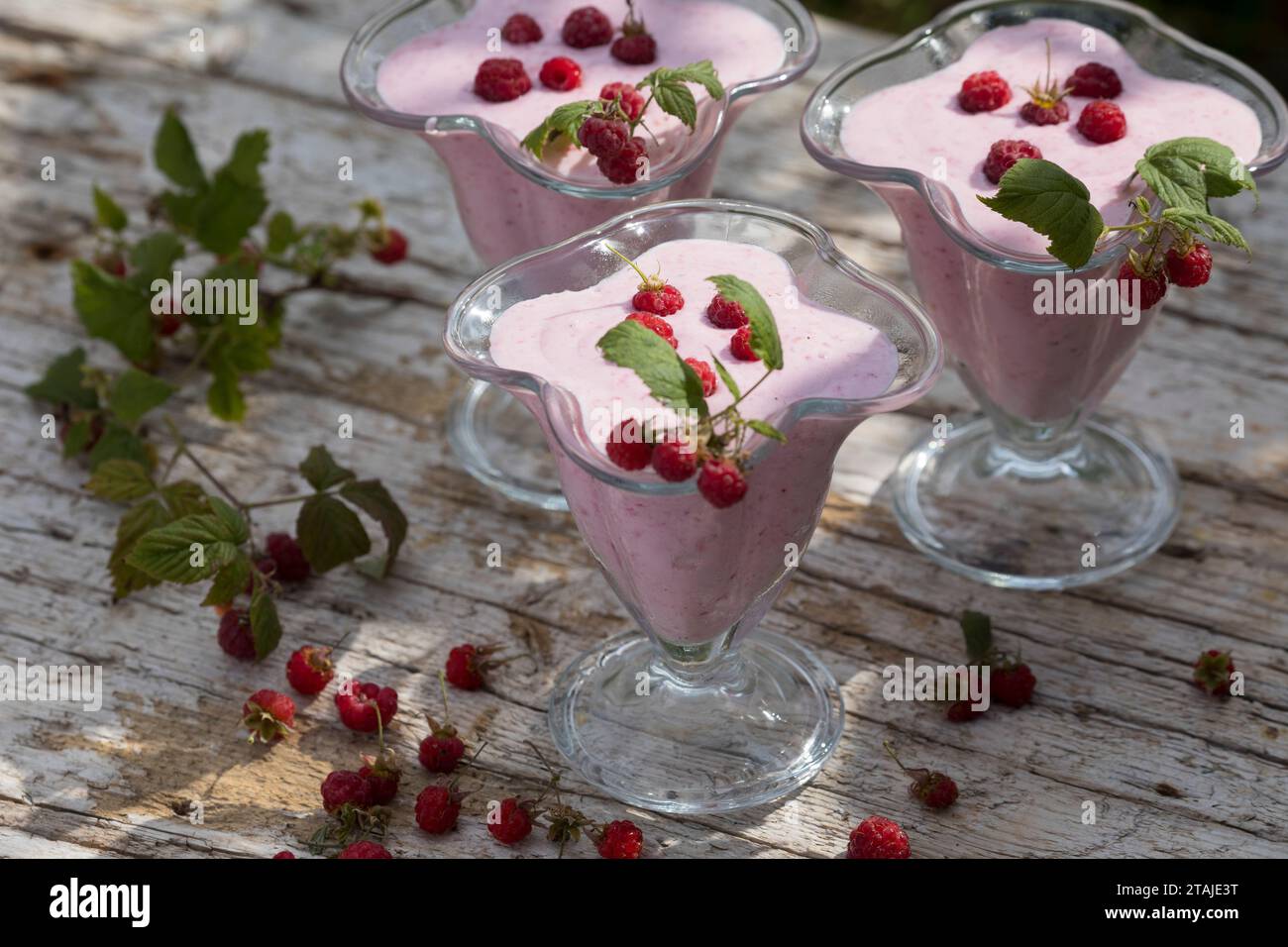 Naturjoghurt hi-res stock photography and images - Alamy