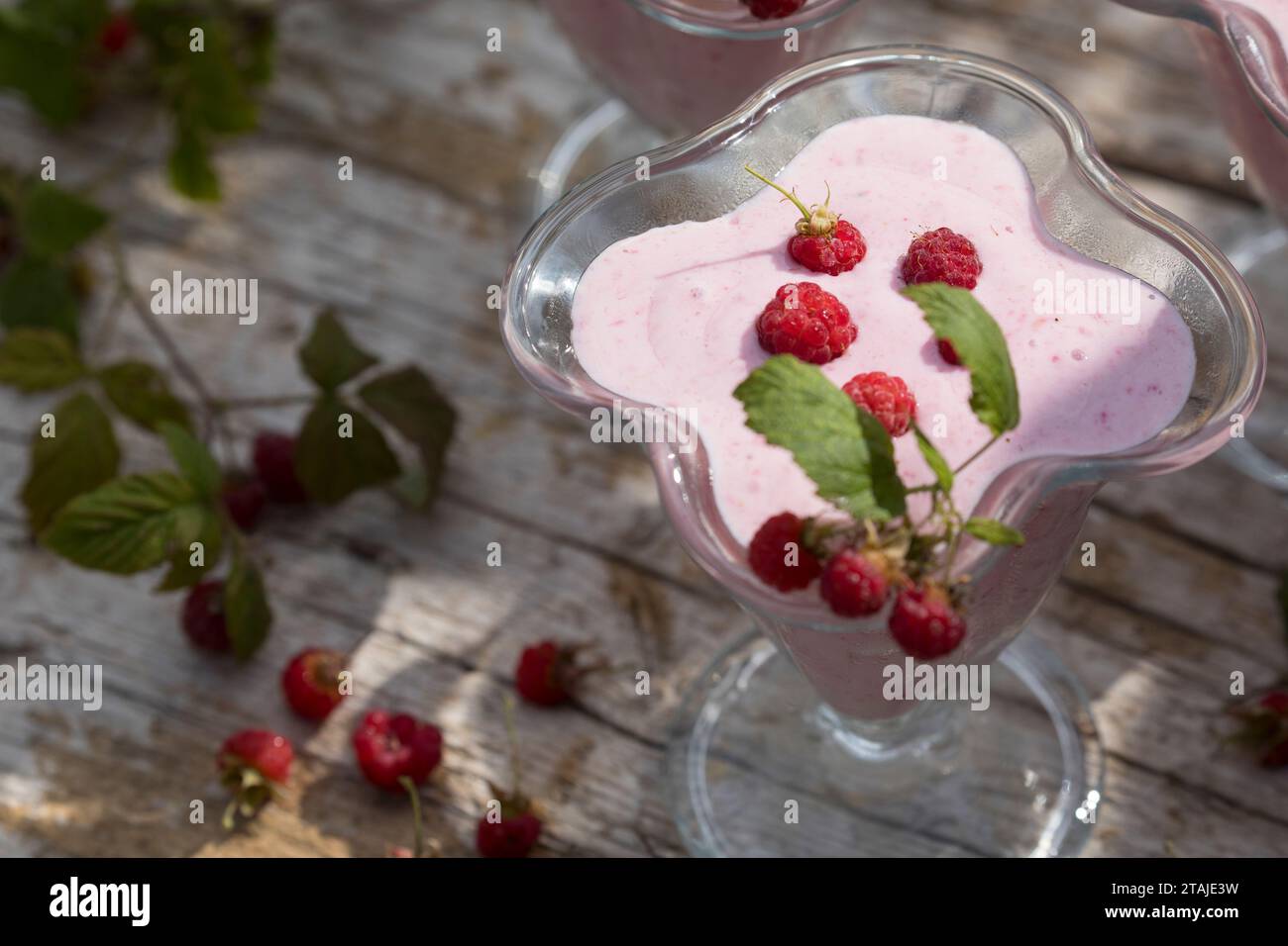 Naturjoghurt hi-res stock photography and images - Alamy
