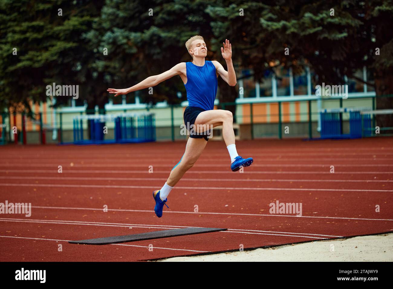 Pictureperfect technique on display as sportsman executes jump