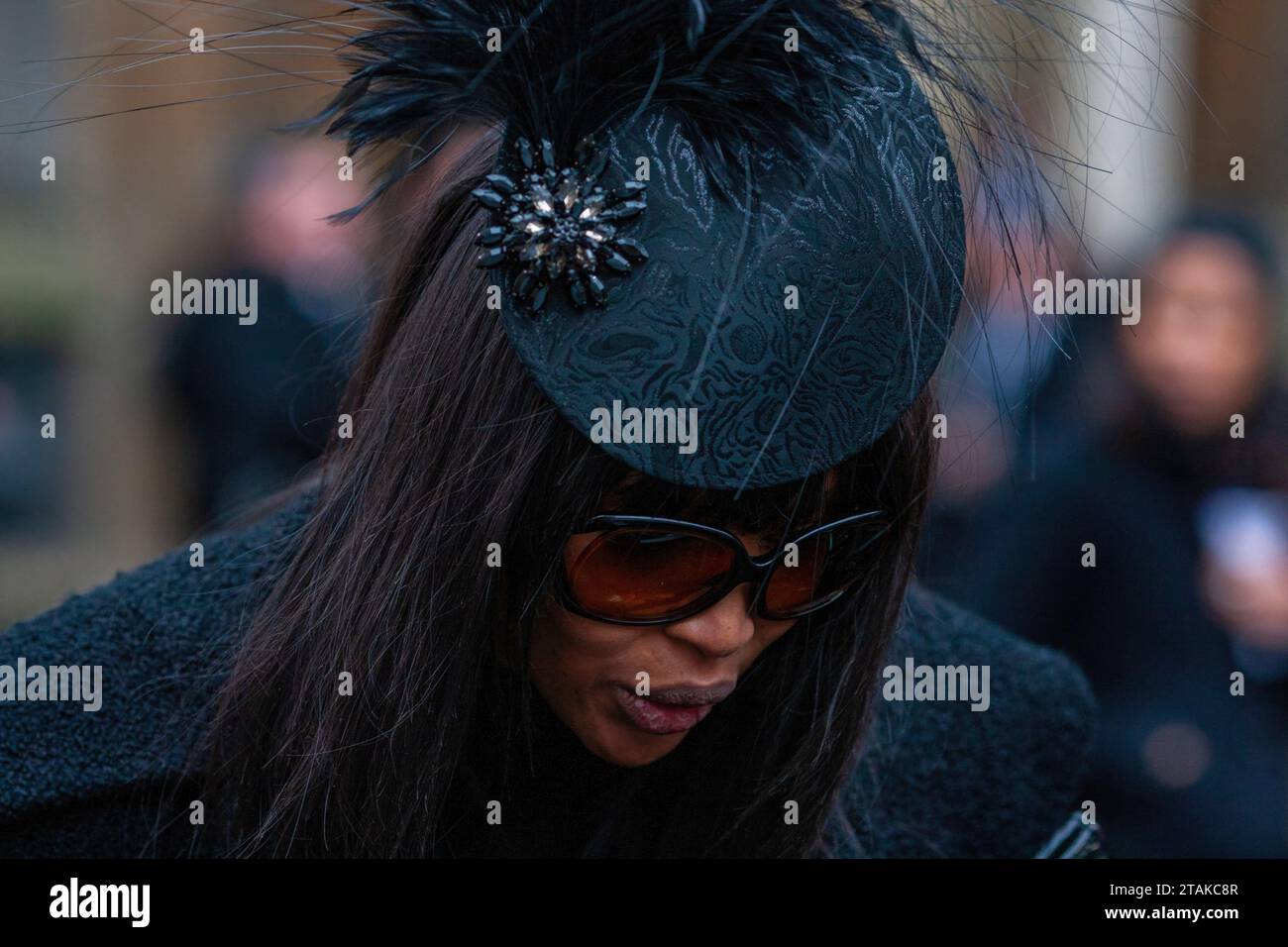 25.2.10 Alexander Lee McQueen funeral in knightsbridge Kate Moss, Naomi