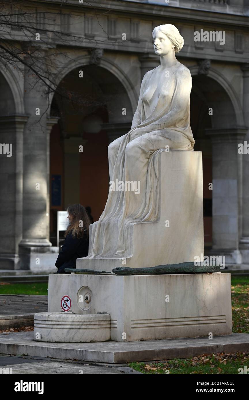 Alma mater rudolphina vindobonensis hi-res stock photography and images ...