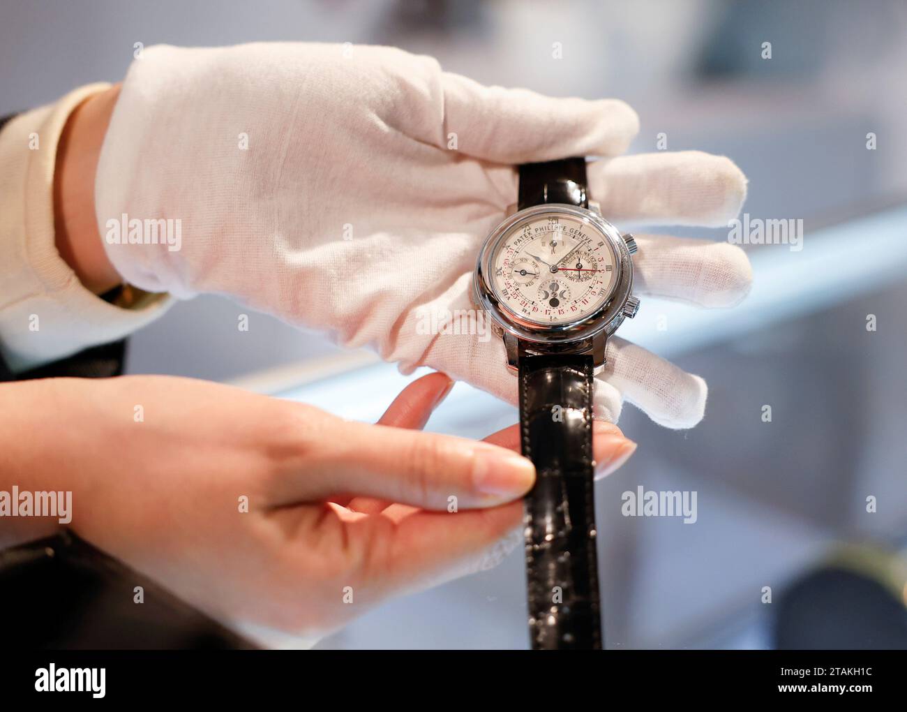 Patek philippe rockefeller center clearance