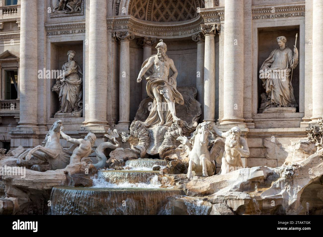 piazza di trevi 00187 roma rm italy