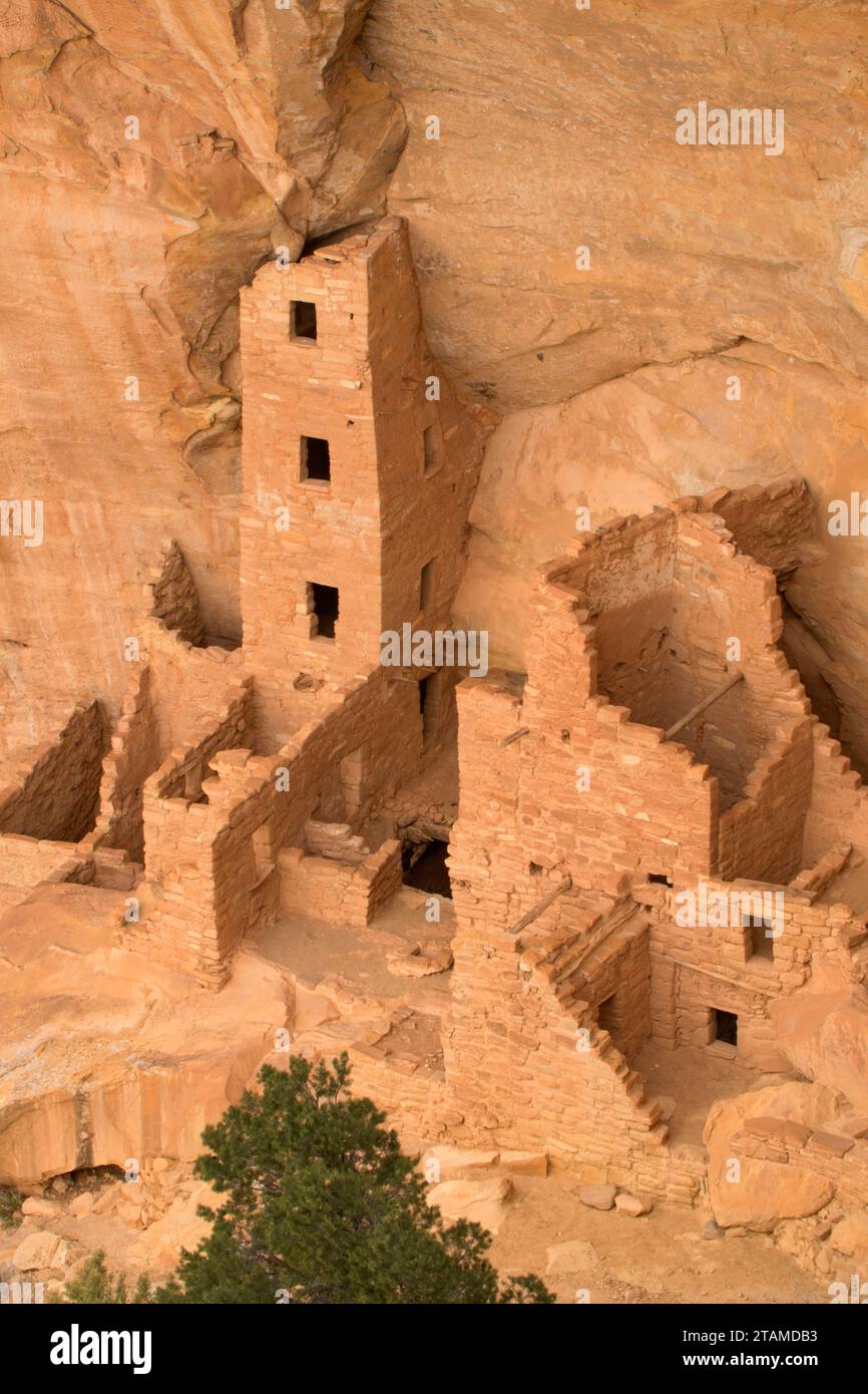 Square tower house mesa hi-res stock photography and images - Alamy