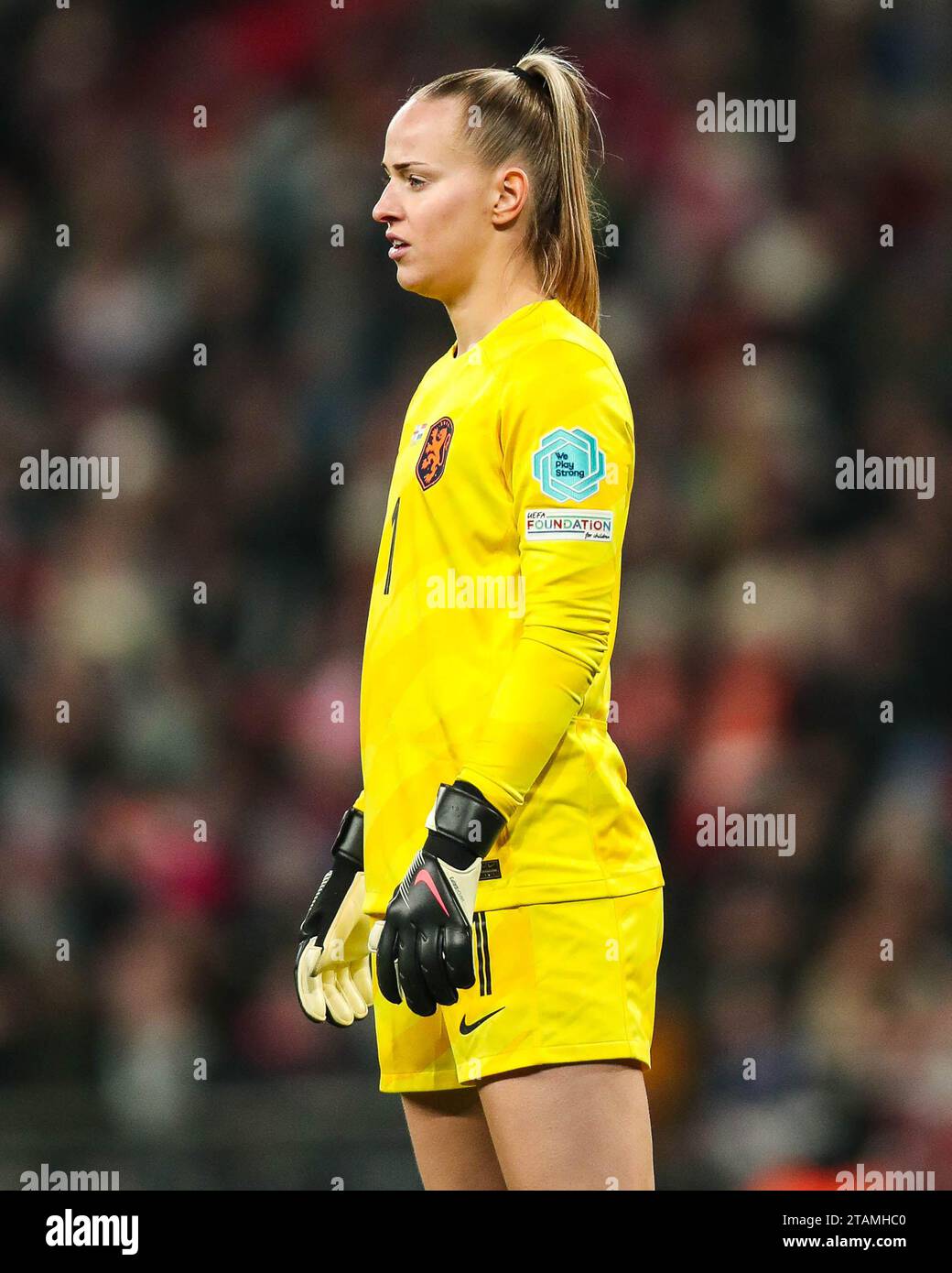 Netherlands\' goalkeeper soccer Daphne ball between 2022 match at during and Women Netherlands France\'s Euro Dominique Domselaar catches France Kadidiatou the and left, Netherlands\' Diani quarterfinals the Janssen, the of ahead van