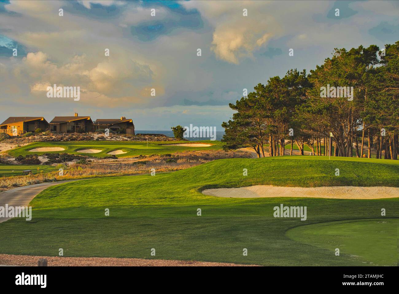 Pebble Beach, California, USA 1st December, 2023  Evening cloud settles over the 5th hole of the famous SPYGLASS HILL GOLF COURSE on the Monterey Peni Stock Photo