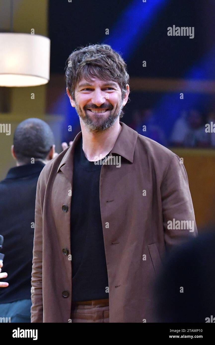 Sao Paulo, Brazil. 01st Dec, 2023. SÃO PAULO, BRAZIL - DECEMBER 1: Actor Michiel Huisman speaks to the fans during the Comic-Con Experience-CCXP 2023 at Sao Paulo Expo on December 1, 2023, in Sao Paulo, Brazil. (Photo by Leandro Bernardes/PxImages) Credit: Px Images/Alamy Live News Stock Photo