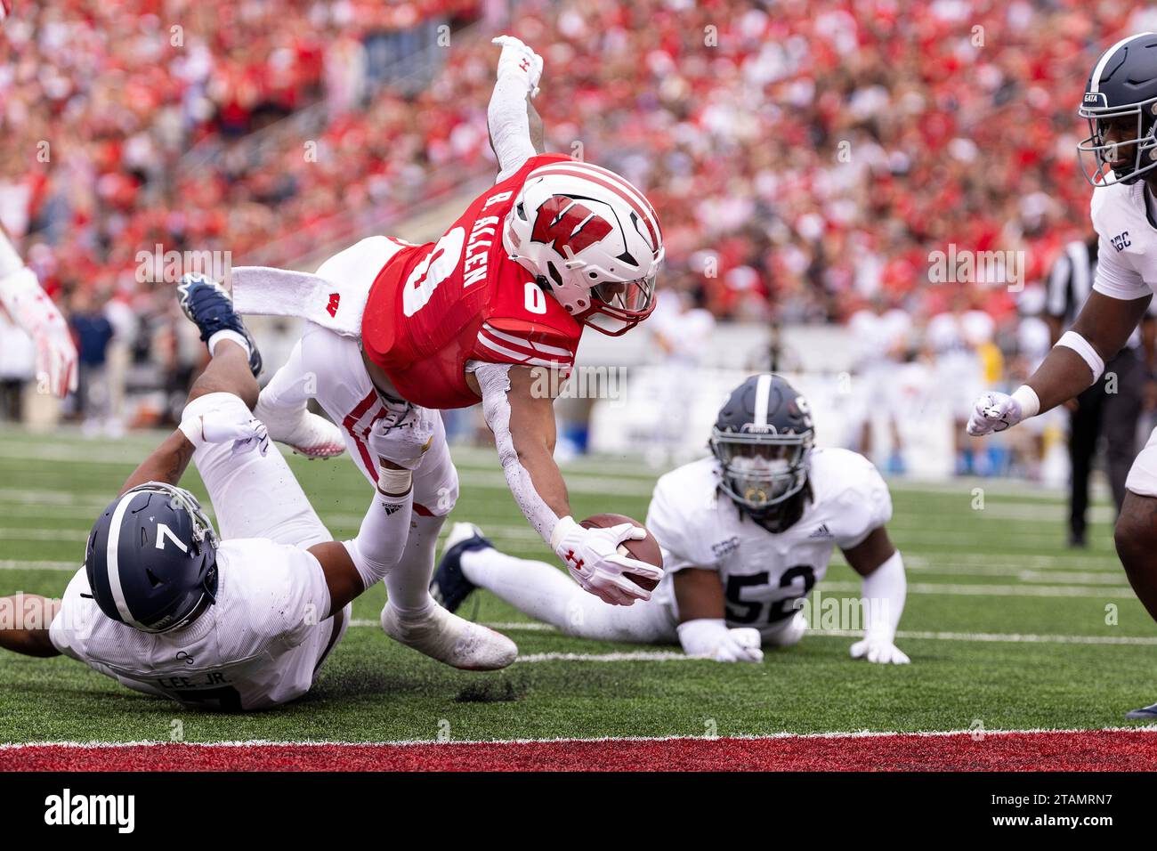 Wisconsin Badgers running back Braelon Allen (0) scores a touchdown