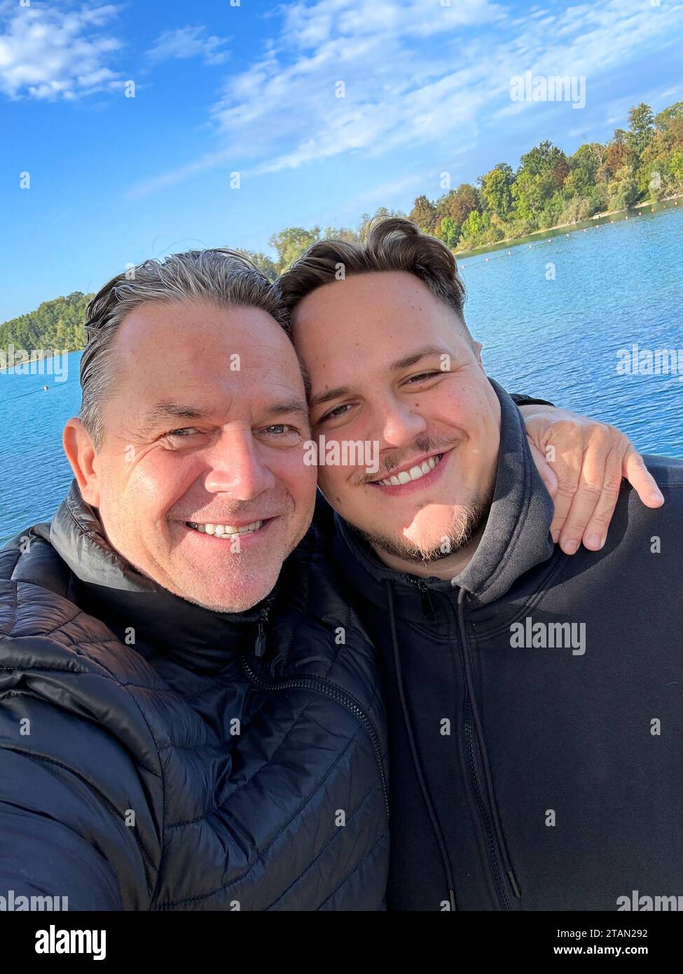 Two men pose selfie hi-res stock photography and images - Alamy