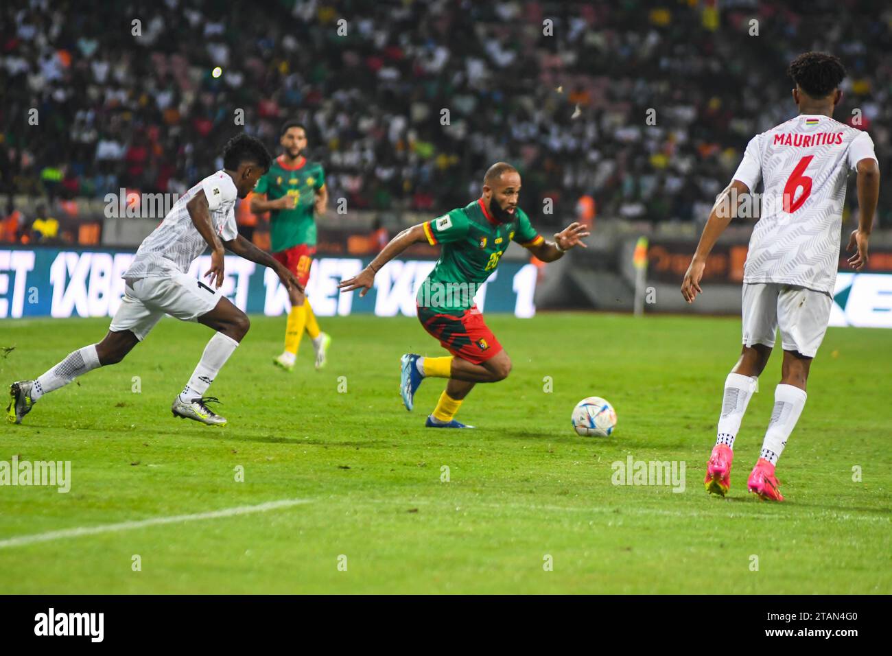 DOUALA, CAMEROON - NOVEMBER 17:  Bryan Mbeumo of Cameroon and Yannick Aristide of Mauritius during the 2026 FIFA World Cup Qualifiers match between Ca Stock Photo