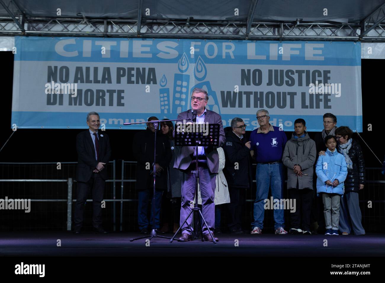 Rome, Italy. 30th Nov, 2023. Miguel Gotor, councilor for culture of Rome, during demonstration organized in Rome in front of the Colosseum by the Community of Sant'Egidio for the abolition of the death penalty (Credit Image: © Matteo Nardone/Pacific Press via ZUMA Press Wire) EDITORIAL USAGE ONLY! Not for Commercial USAGE! Stock Photo