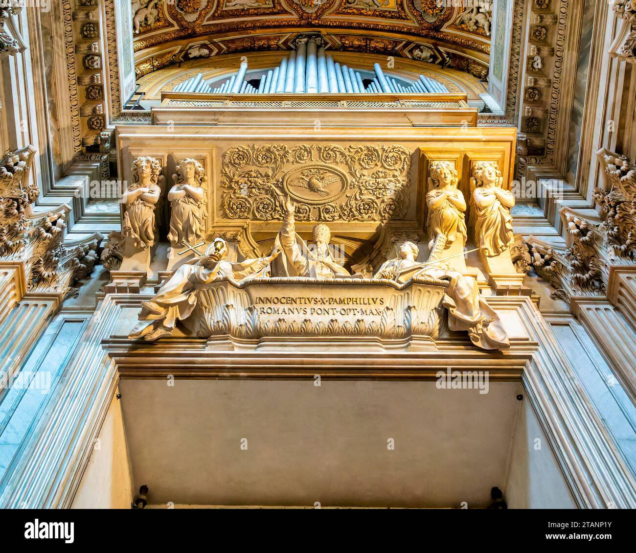 Organ and tomb of Pope Innocent X in the Church of Sant' Agnese in Agone, Rome, Italy Stock Photo