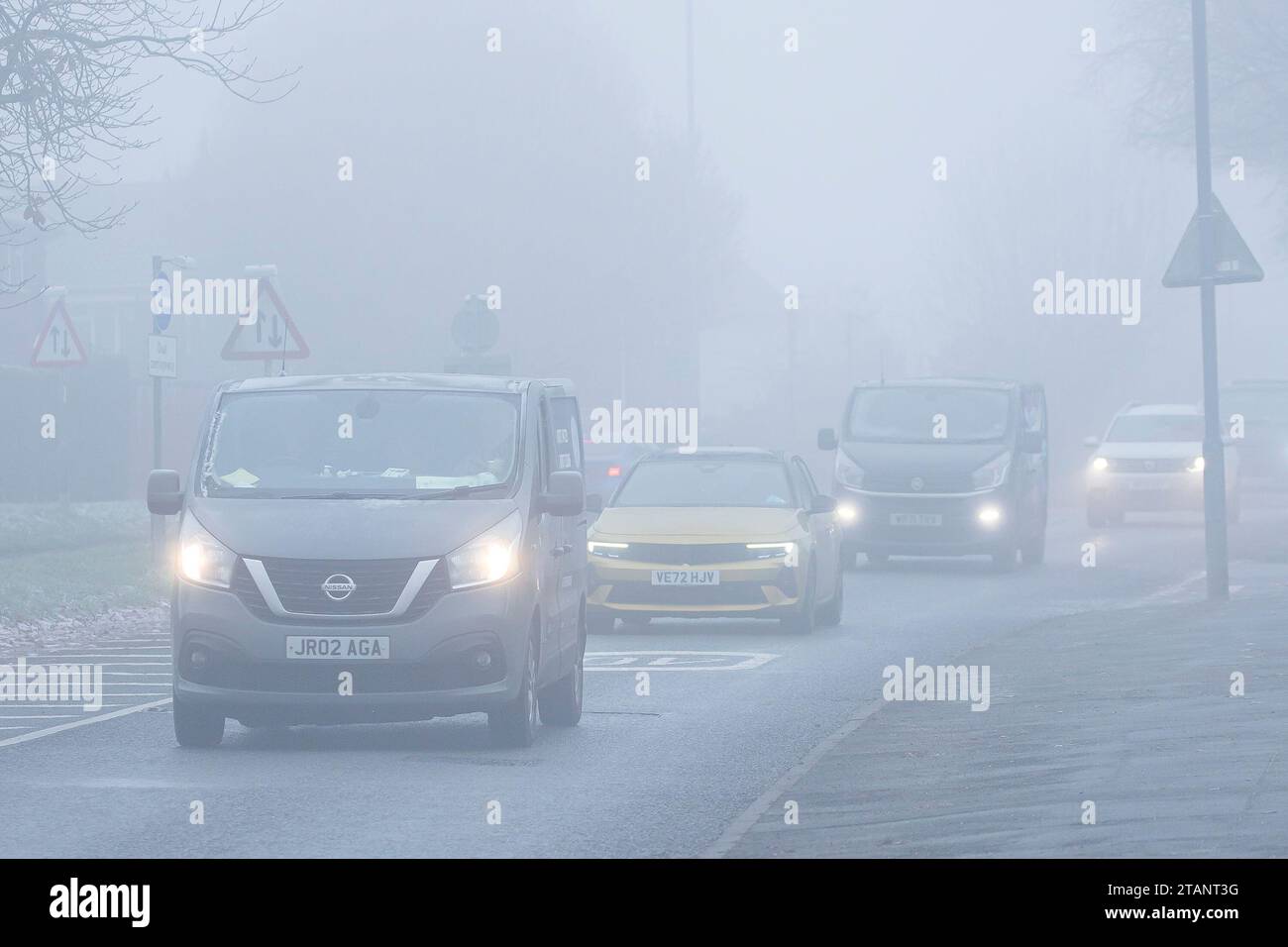 Kidderminster, UK. 2nd December, 2023. UK weather: people are waking up to a cold frosty, foggy morning across the Midlands. Traffic is slow as the fog is slow to lift. Credit: Lee Hudson/Alamy Live News Stock Photo