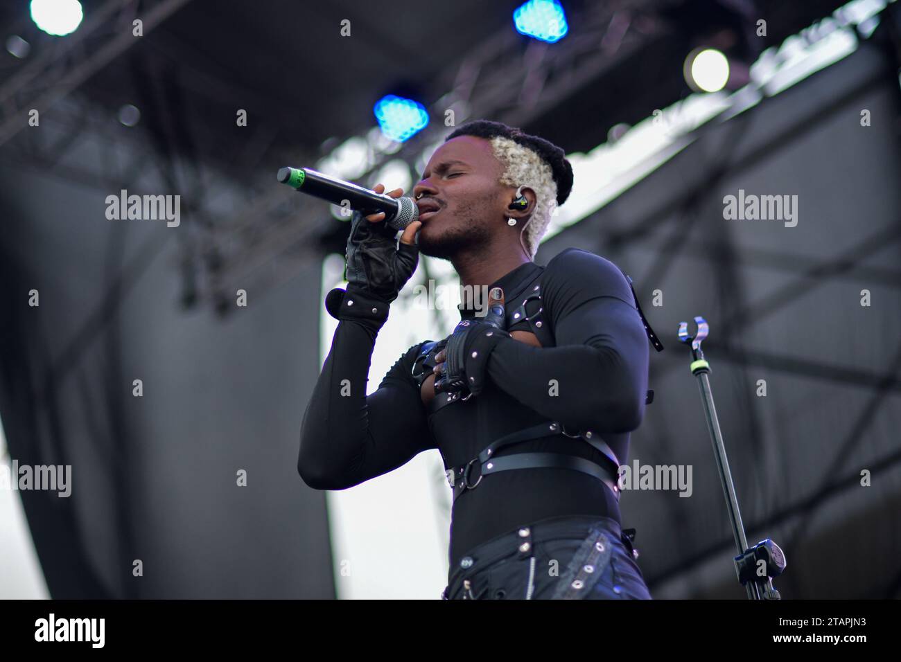 Pasto, Colombia. 26th Nov, 2023. Junior Zamora performs at the Galeras Rock music festival on its second day, in Pasto Narino on November 26, 2023. Photo by: Camilo Erasso/Long Visual Press Credit: Long Visual Press/Alamy Live News Stock Photo