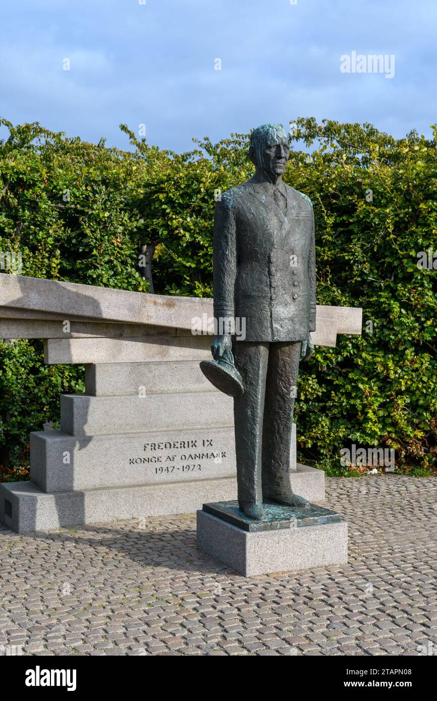 Copenhagen, Denmark: Memorial sculpture of Frederick IX of Denmark (Danish: Christian Frederik Franz Michael Carl Valdemar Georg) Stock Photo