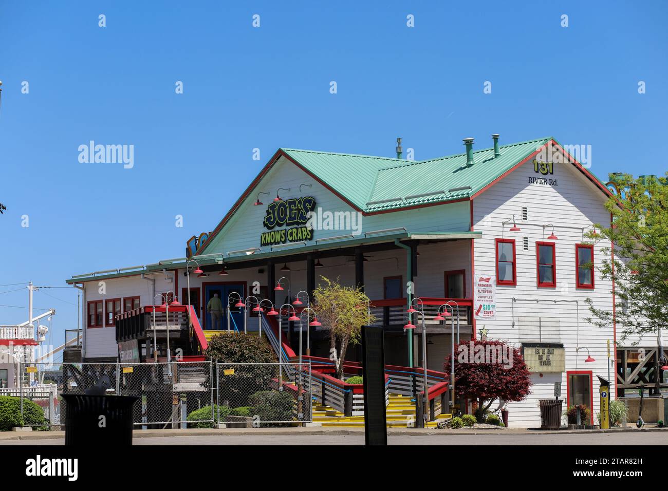 Louisville, Kentucky USA May 1, 2022 The exterior of Joe’s Crab Shack