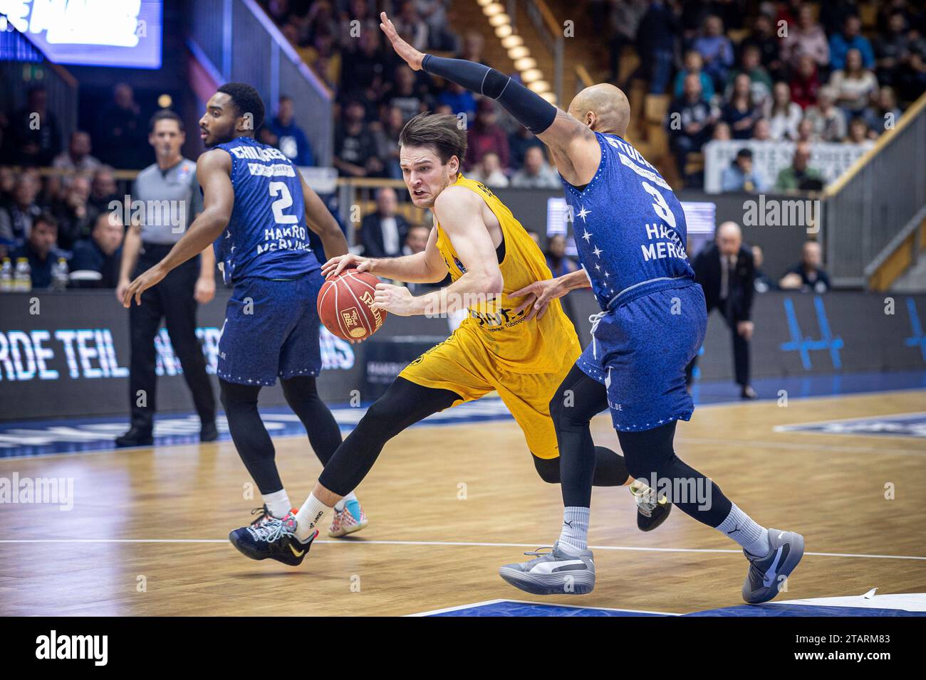 Crailsheim, Deutschland. 02nd Dec, 2023. Jimmy Boeheim (Tigers Tuebingen, 03), Maurice Stuckey