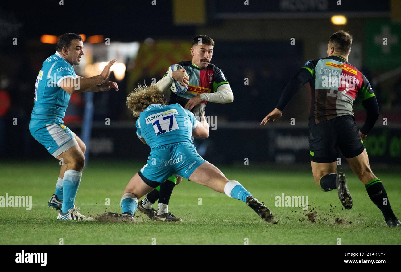 Nick David of Harlequins celebrates scoring his first try during the Harlequins v Sale Sharks