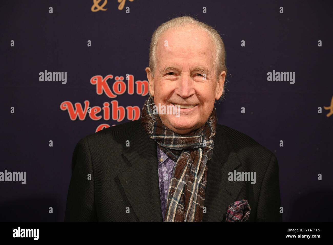 Moderator Max Schautzer kommt zur Premiere des 8. Kölner