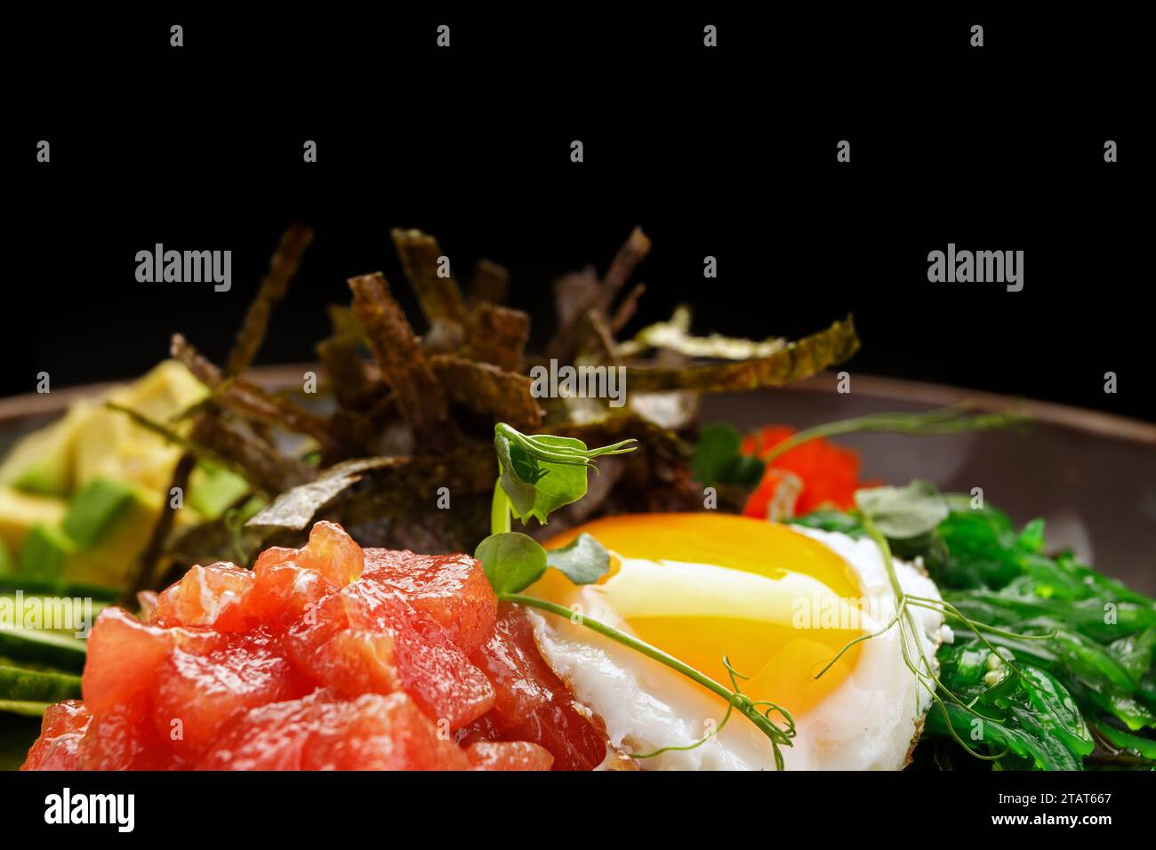 Air Pima Fish pibimpap with flying fish roe, meat, fish, and nori Stock Photo - Alamy