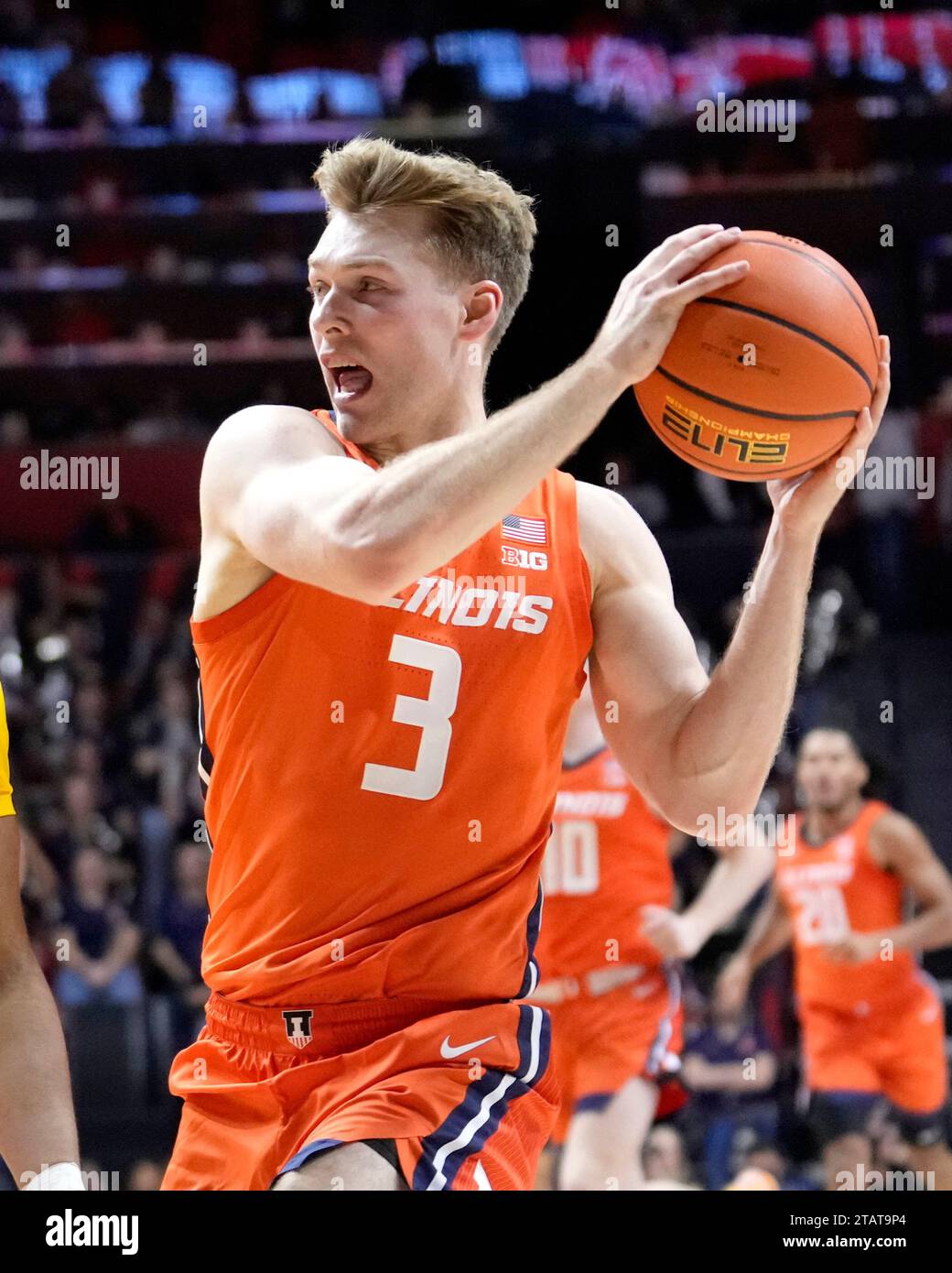 Illinois forward Marcus Domask looks to pass during an NCAA college