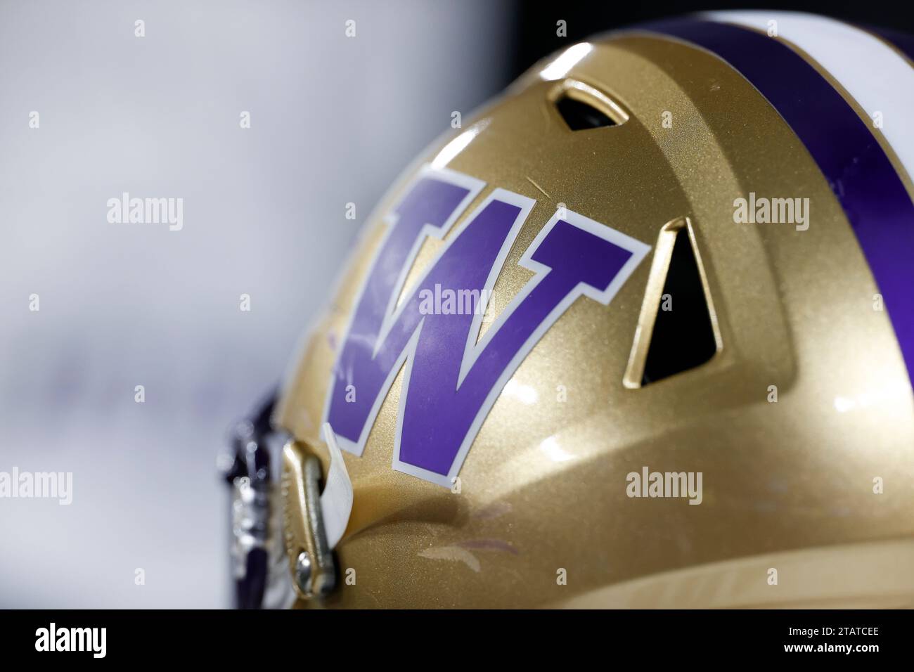 The washington logo on a helmet during an ncaa college football game