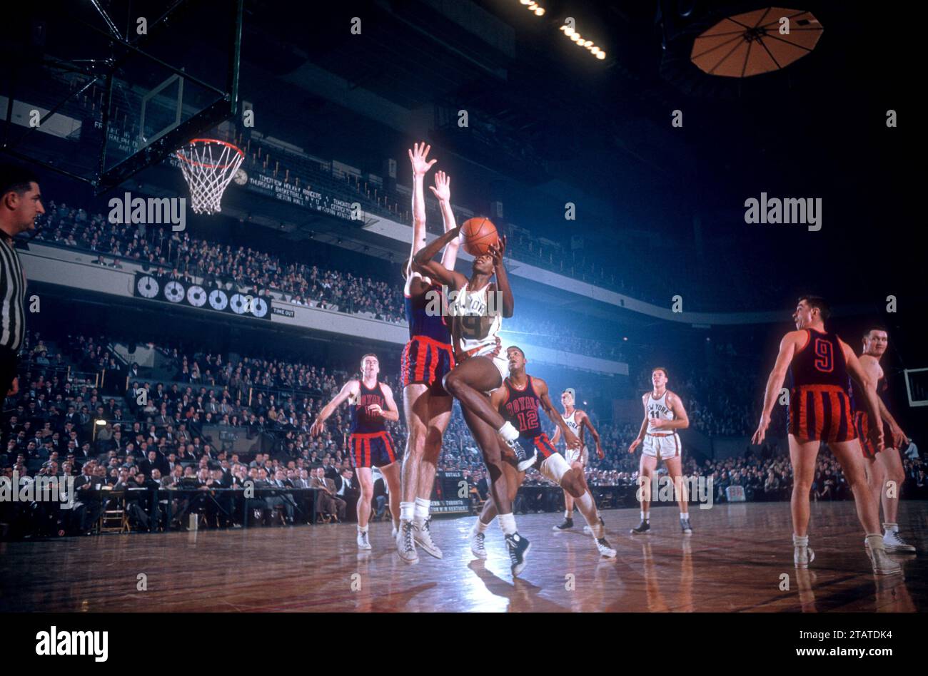NEW YORK, NY DECEMBER 6 Ray Felix 19 of the New York Knicks takes