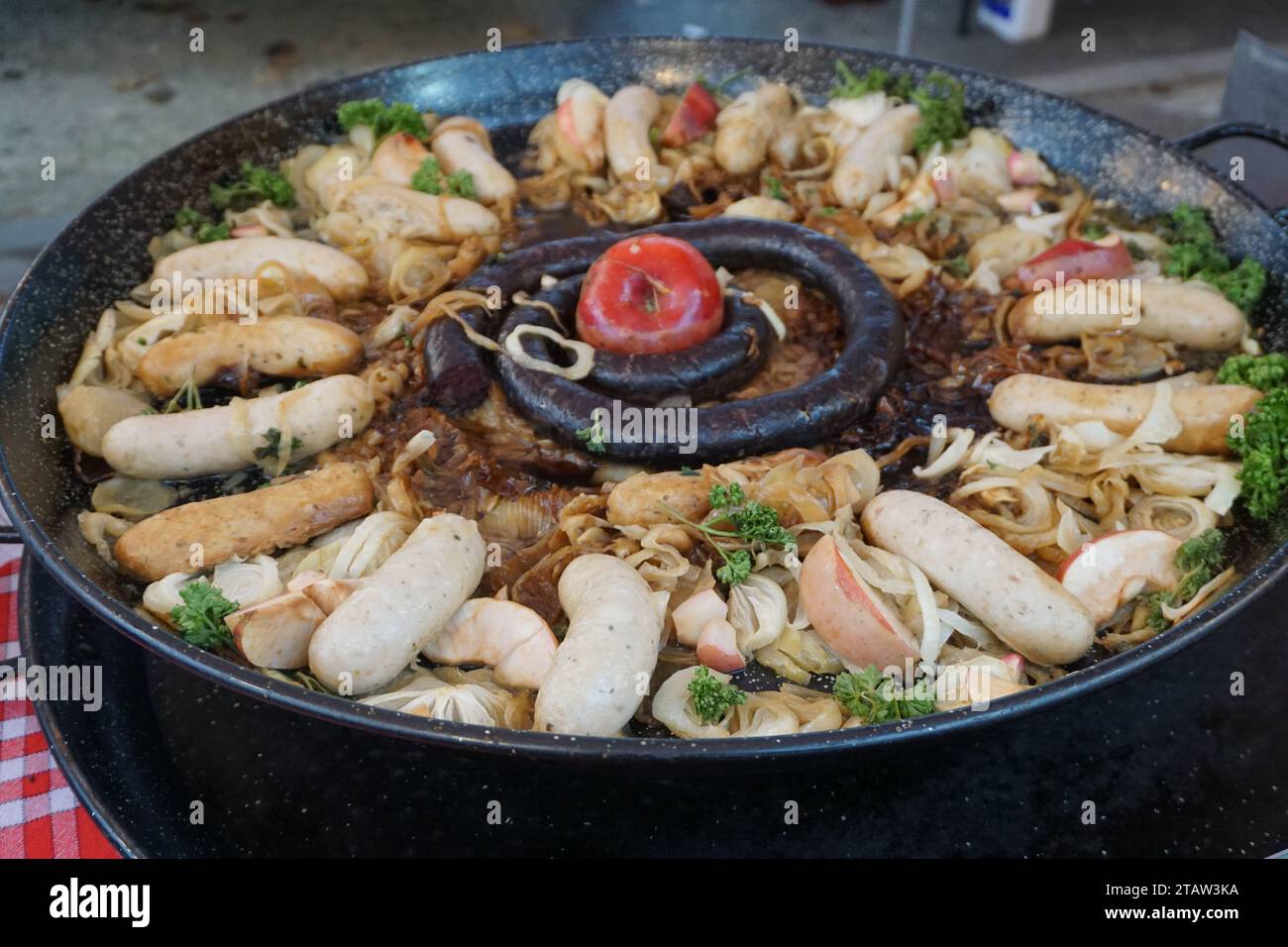 Big pan hi-res stock photography and images - Alamy