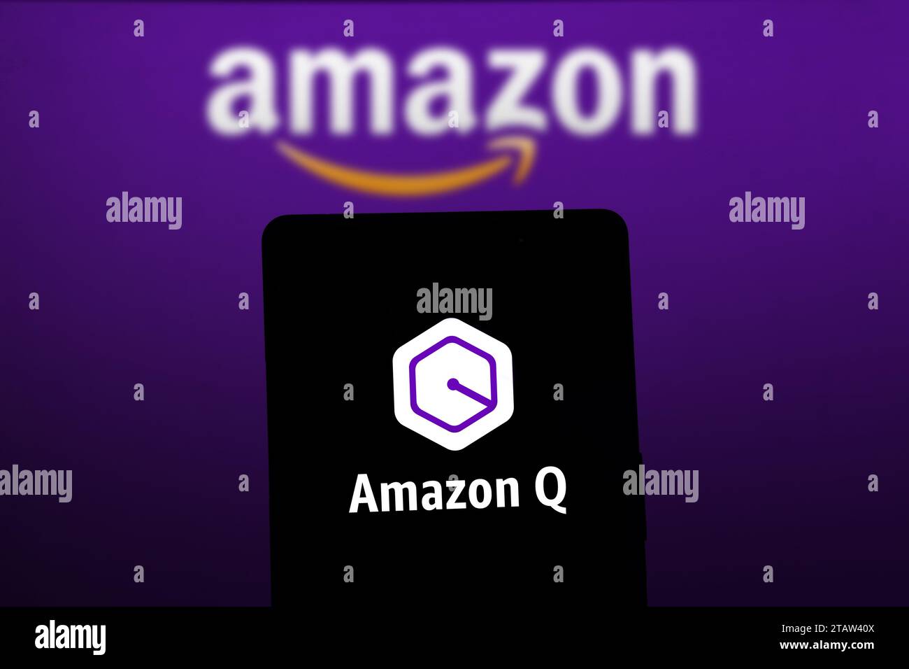 Dhaka, Bangladesh- 15 Dec 2023: Amazon Q logo on smartphone. Amazon Q AI chatbot application for businesses Stock Photo