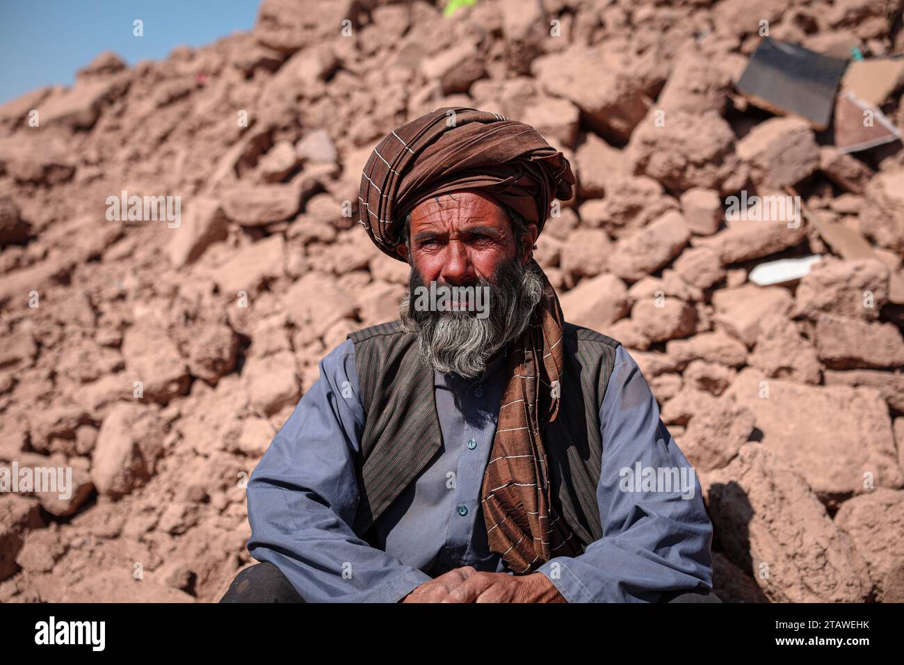 Sad photo of Herat Earthquake victims, people affected by the ...